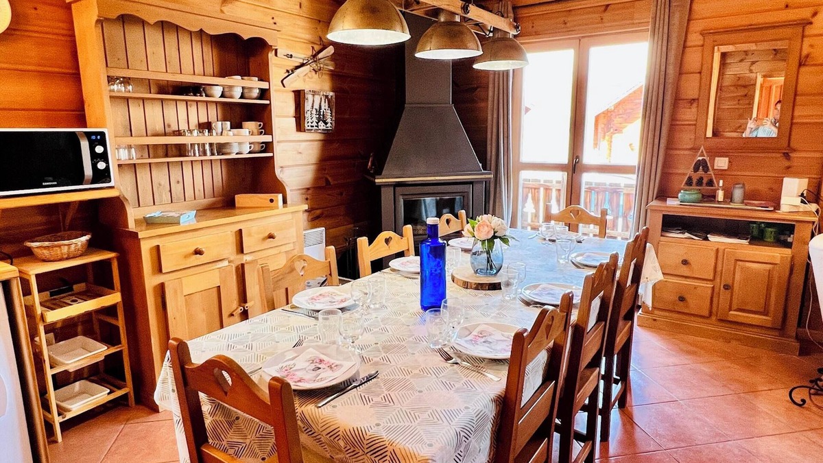 Le Devoluy Ski Chalet | Homerez - Cosy chalet in Dévoluy with stunning view