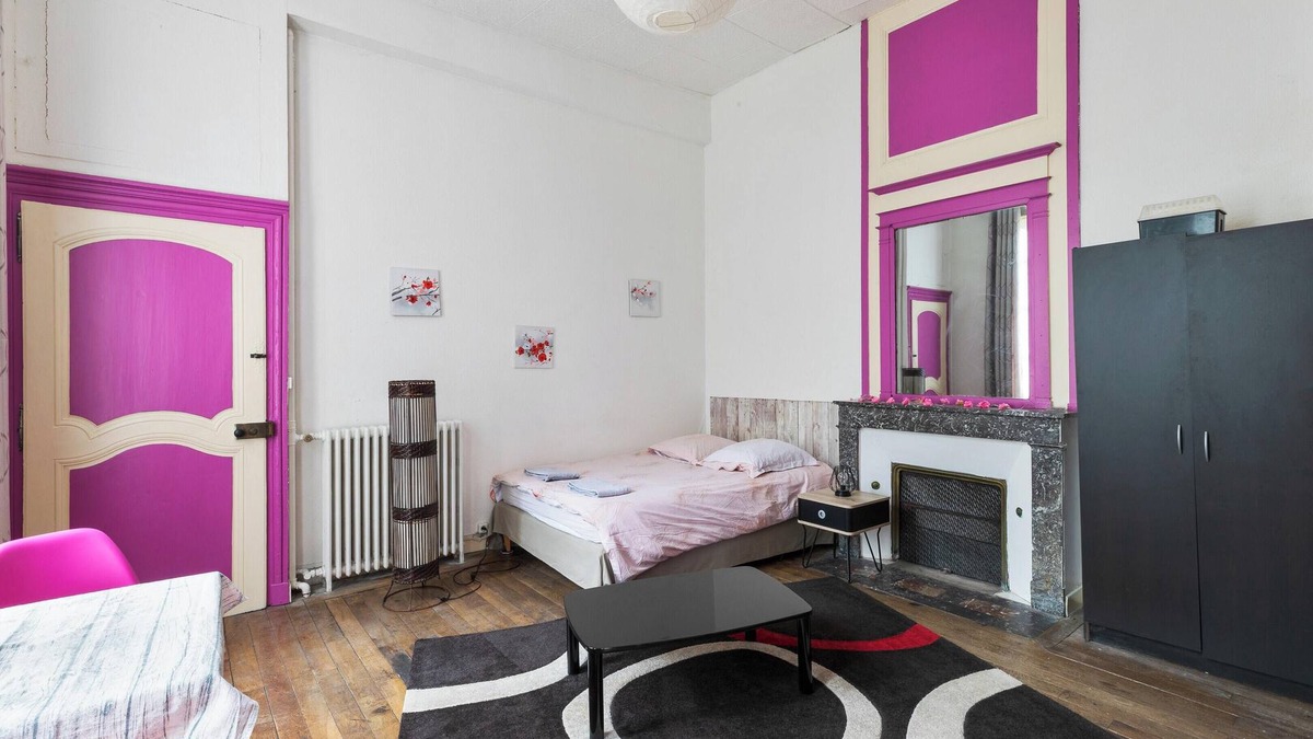 Sens Apartment | Homerez - Cosy flat in Sens, near the garden