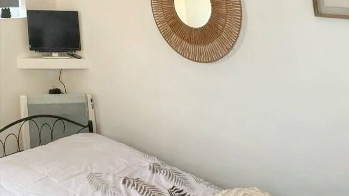 Ploermel Apartment | Homerez - Cosy Studio in the Heart of Ploërmel - 20 m² with Terrace