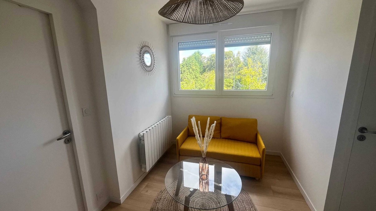 Bruz Apartment | Homerez - Cozy apartment in Bruz