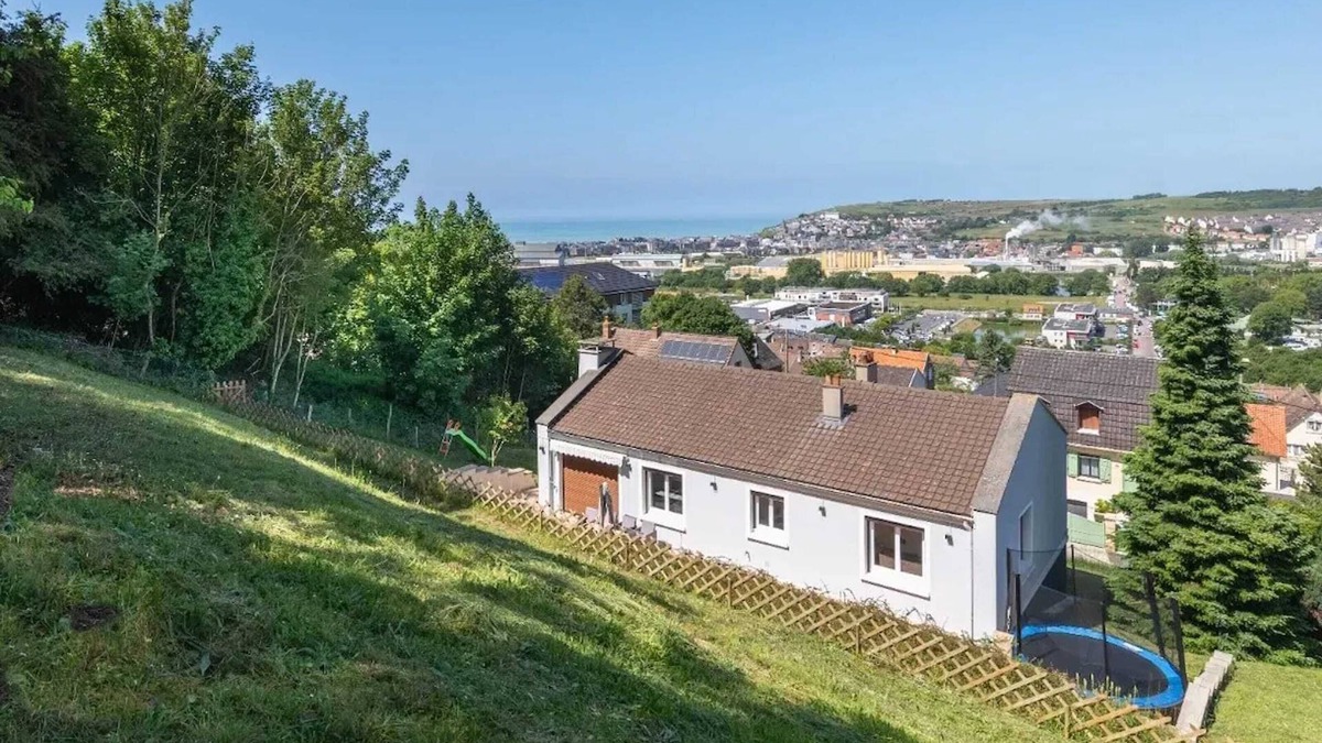Le Treport House | Homerez - Cozy house with garden in Le Tréport