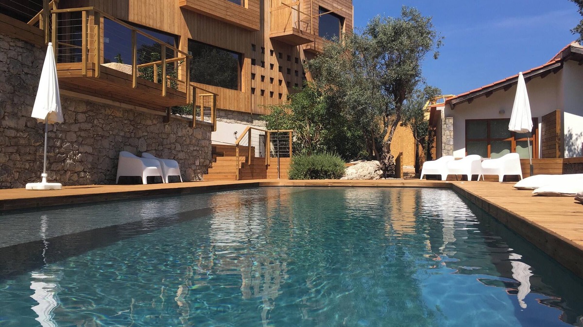 Alvados Apartment | Homerez - Elegant Apartment in Alvados 50m² + Pool