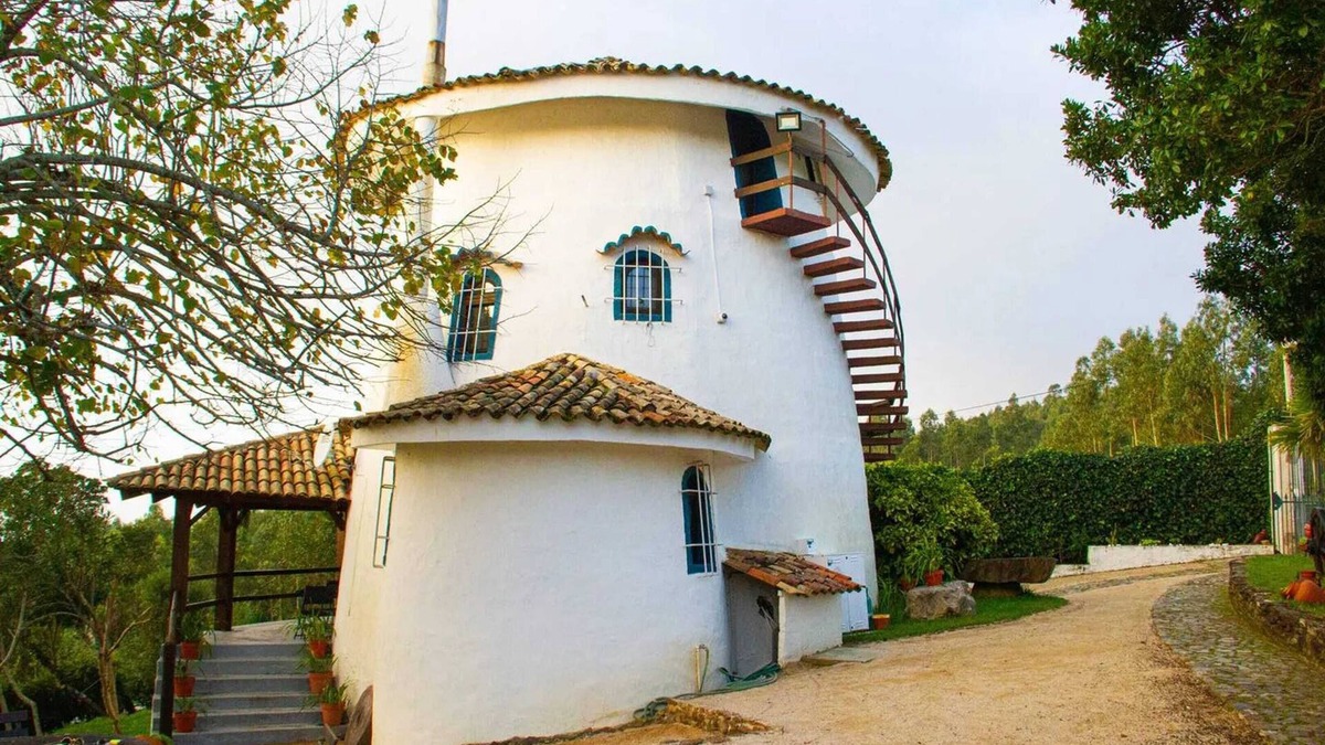 Anadia House | Homerez - Elegant property in Anadia with terrace and barbecue