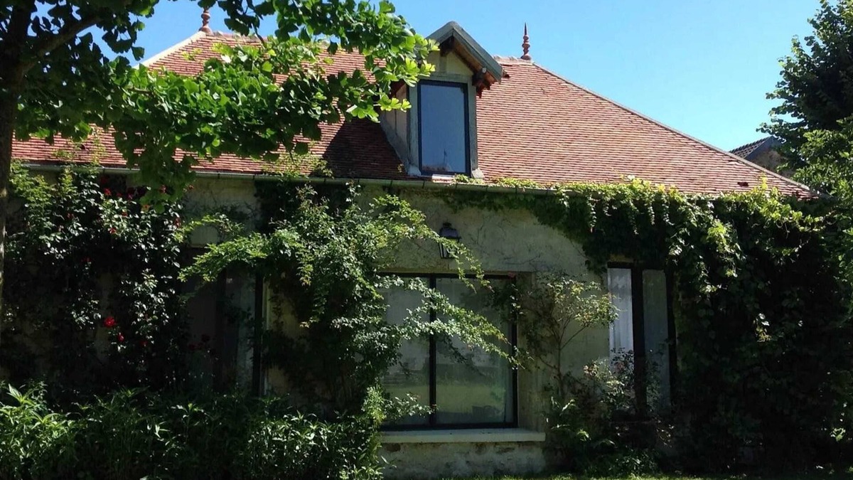 Essomes-sur-Marne House | Homerez - Essômes-sur-Marne Rental