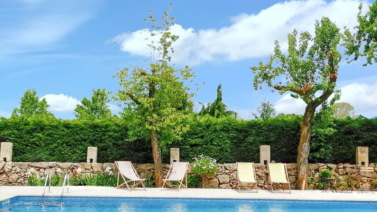 Fatauncos House | Homerez - Family House with Mountain View in Vouzela