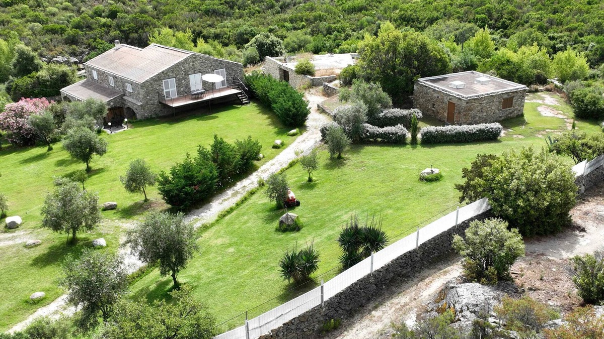 Santo-Pietro-di-Tenda House | Homerez - House in Santo-Pietro-di-Tenda