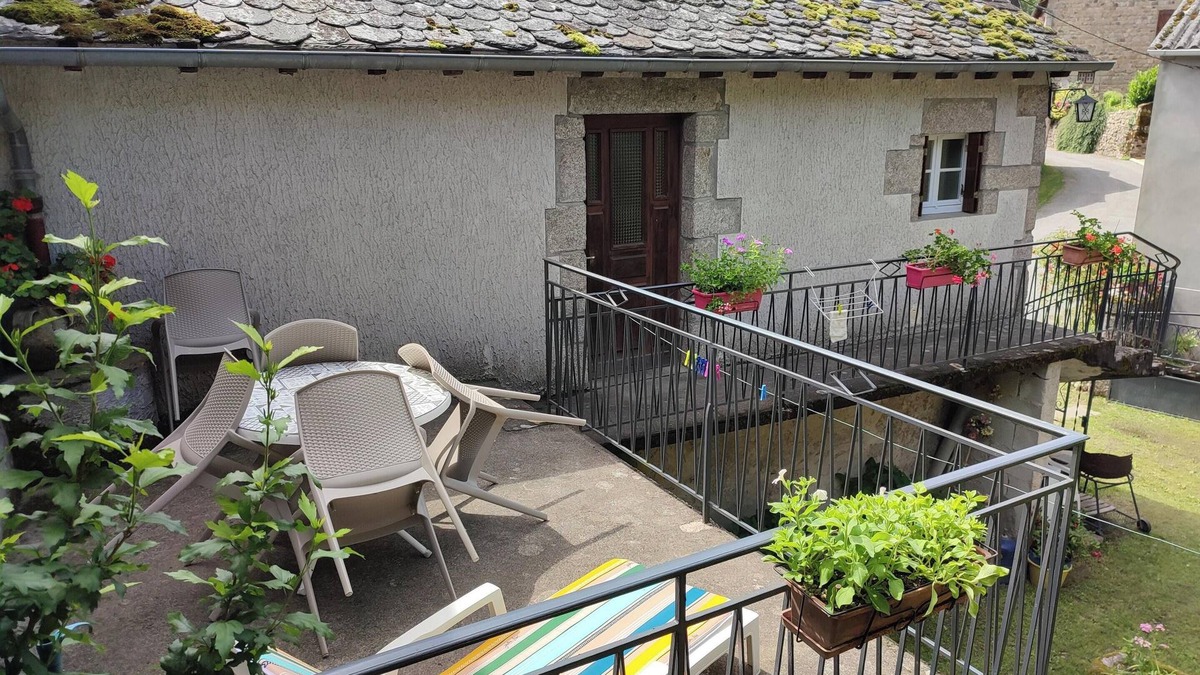 Florentin-la-Capelle House | Homerez - House Florentin-la-Capelle