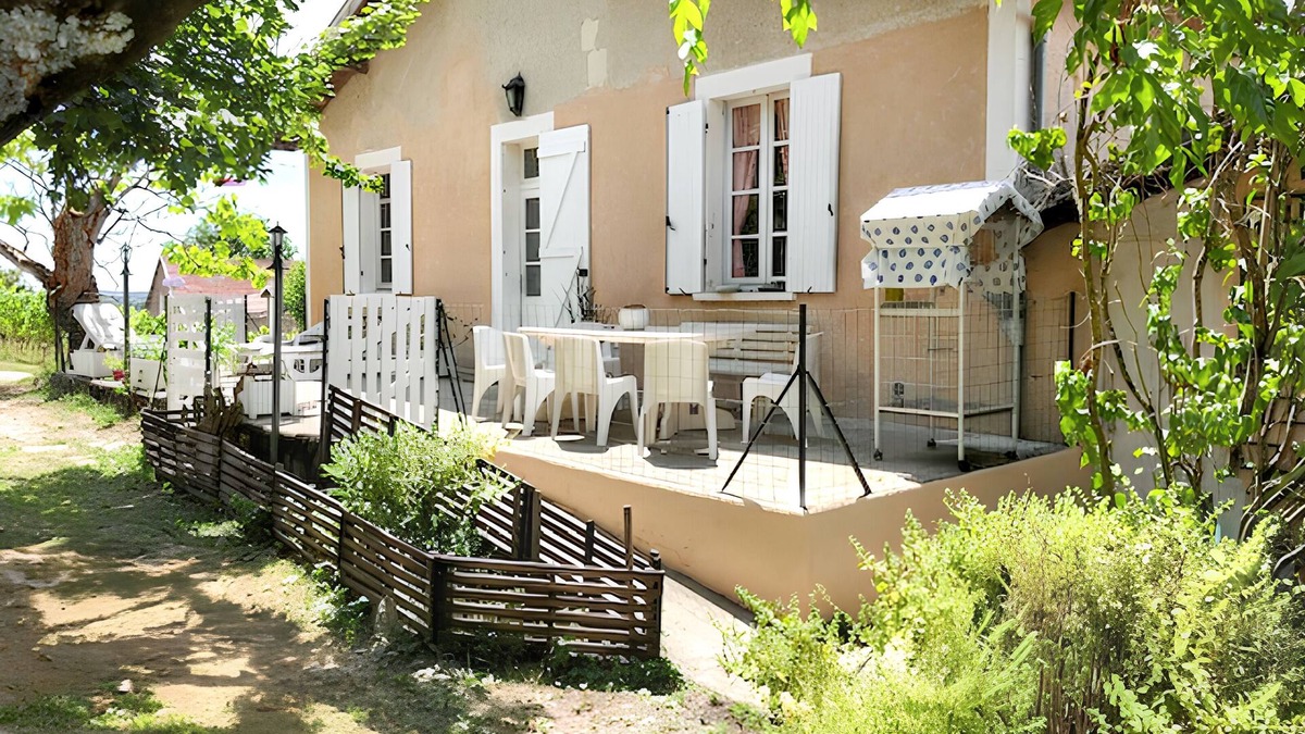 Sainte-Croix-Du-Mont House | Homerez - House in Sainte-Croix-du-Mont