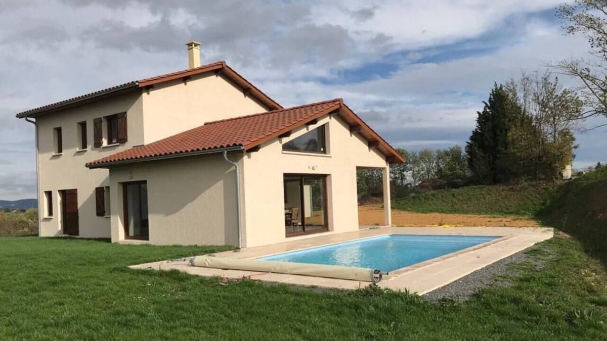 Grezieu-la-Varenne House | Homerez - House for 11 ppl. with swimming-pool and terrace at Grézieu-la-Varenne