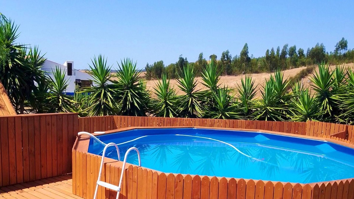 Luzianes House | Homerez - House for 8 ppl. with swimming-pool and terrace at Santa Luzia