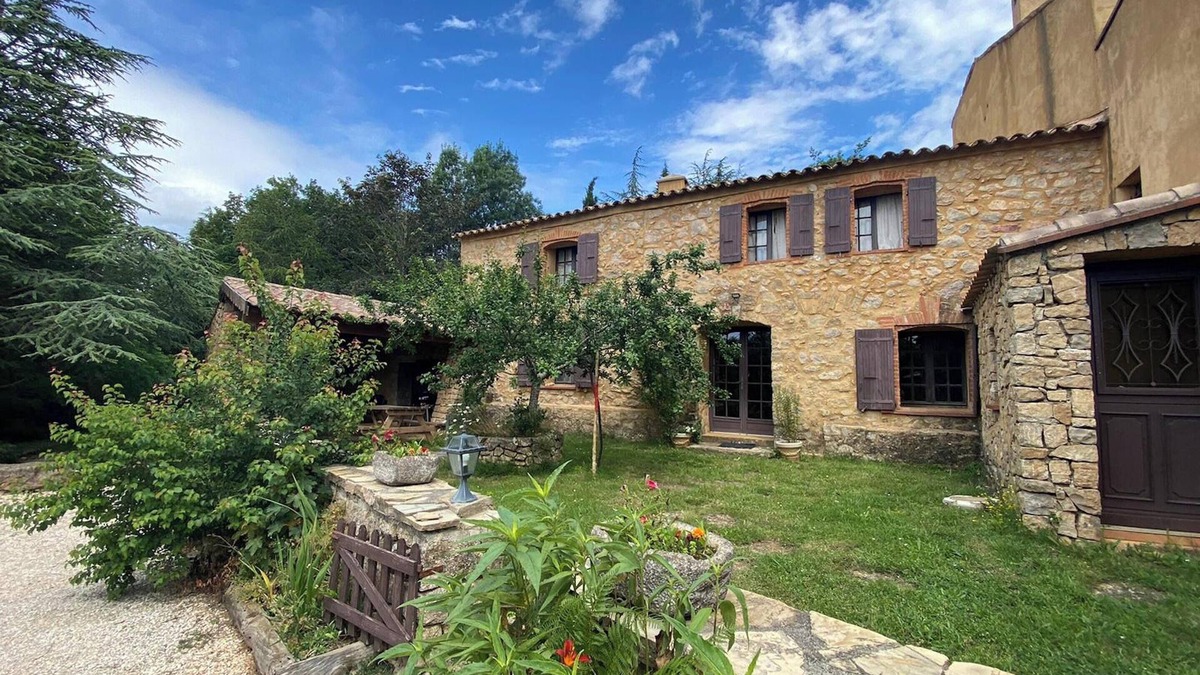 Camps-sur-l'Agly House | Homerez - House in Camps-sur-l'Agly