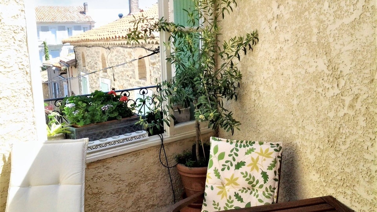 Pouzols-Minervois House | Homerez - House in Pouzols-Minervois