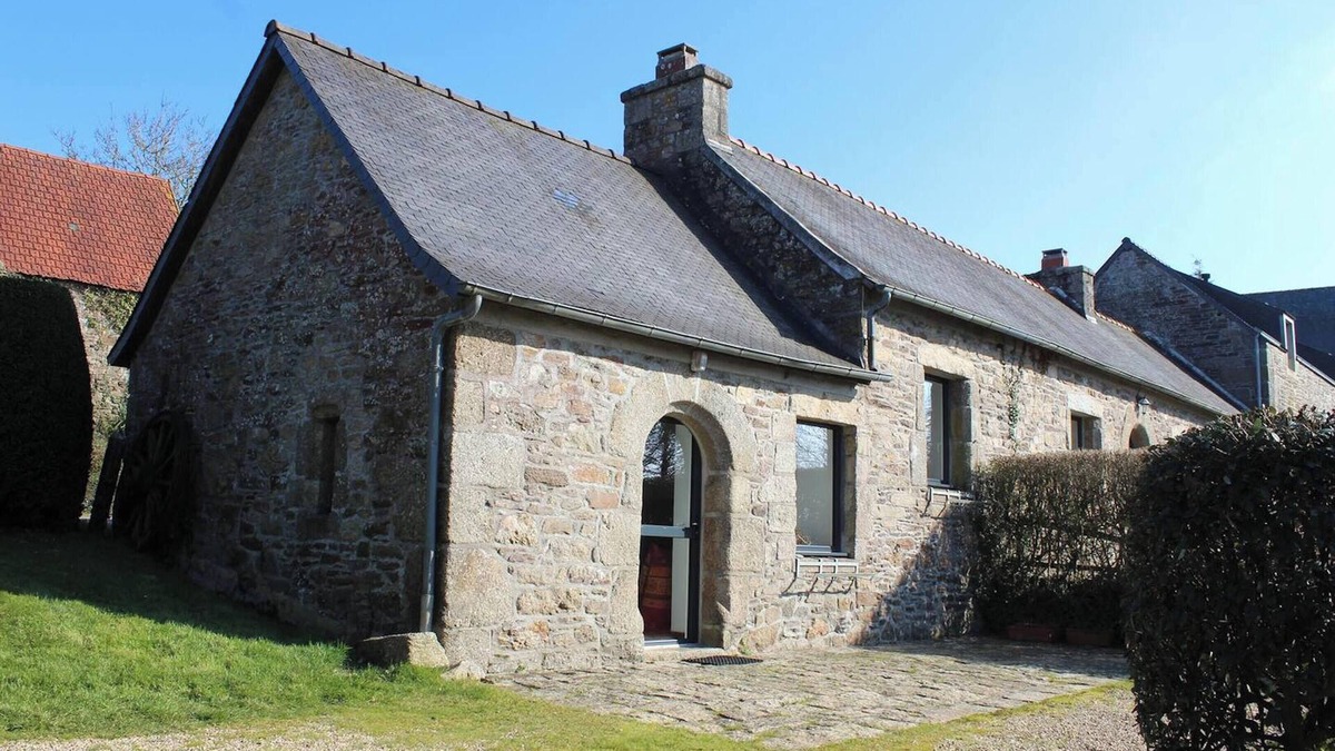 Plouegat-Moysan House | Homerez - House in Plouégat-Moysan.