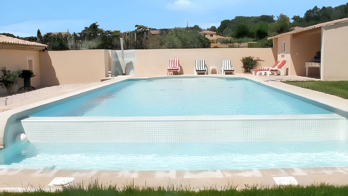 Aubignan House | Homerez - House in Aubignan, shared pool