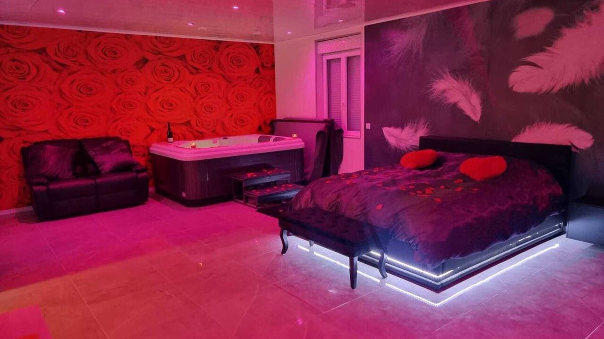 Bazoques House | Homerez - House in Bazoques with jacuzzi