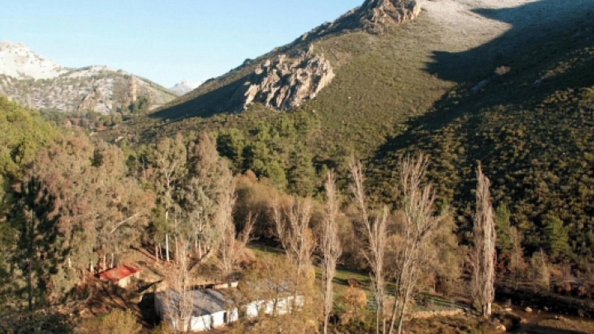 Canamero House | Homerez - House in Cañamero, shared pool