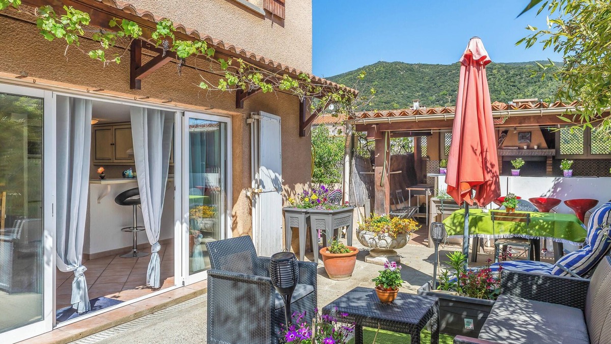 Arles-sur-Tech Apartment | Homerez - House in Arles sur Tech
