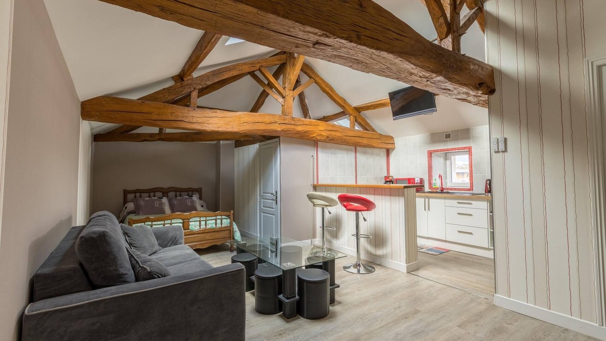 Mouterre-Silly House | Homerez - House in Mouterre-Silly