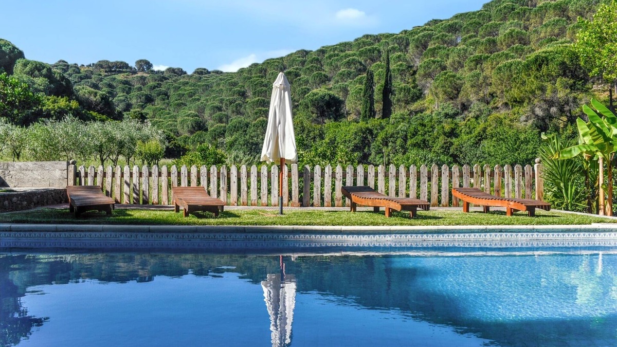 Sao Joao Batista House | Homerez - House in Porto de Mós with mountain view