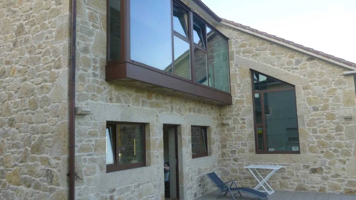 Santiago de Compostela House | Homerez - House in Roxos with pool.