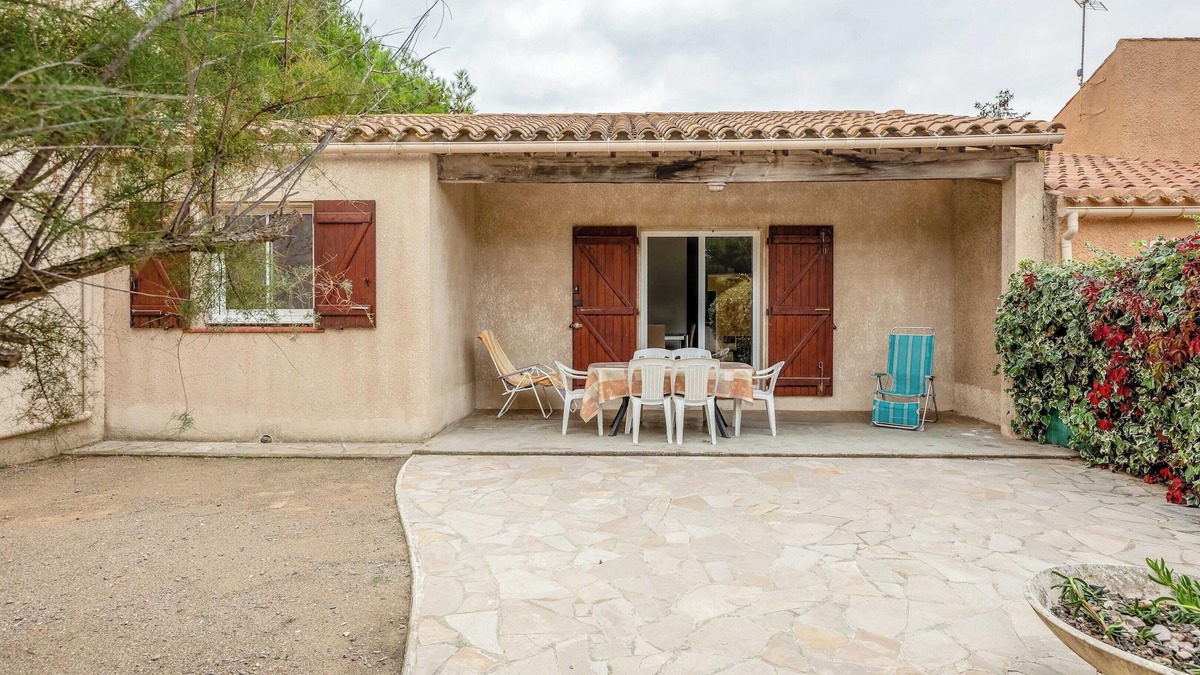 Vendres House | Homerez - House Vendres - Beach <1 km