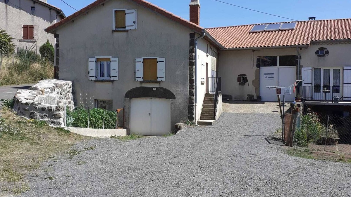 Landos House | Homerez - House with 3 bedrooms in Landos with mountain view