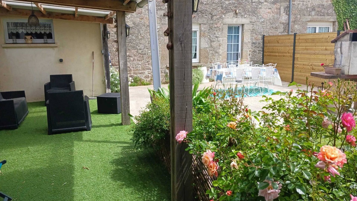 Reville House | Homerez - House with Garden in Réville