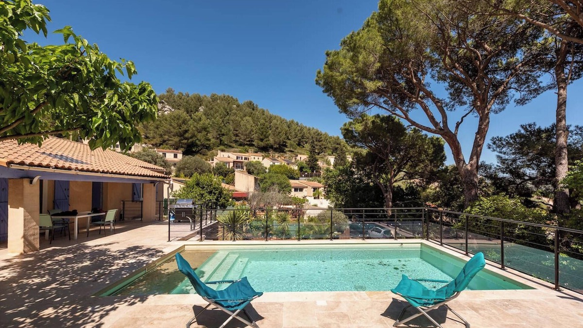 Auriol Villa | Homerez - Lovely house in Auriol