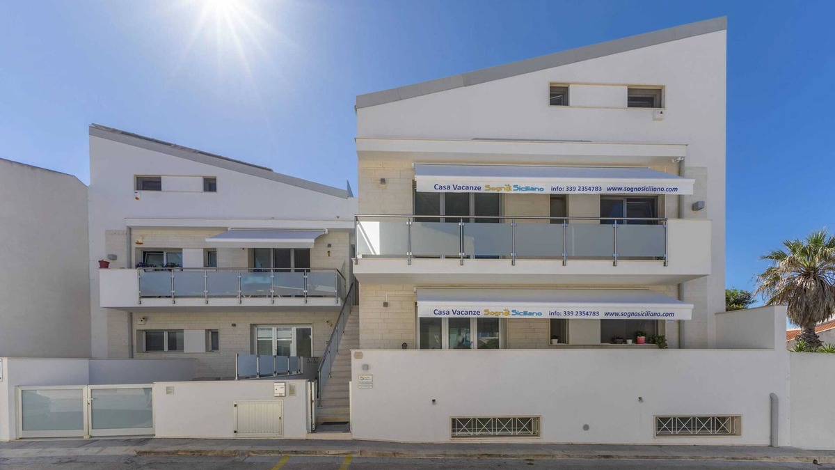 Punta Secca Apartment | Homerez - Sea view apt Punta Secca