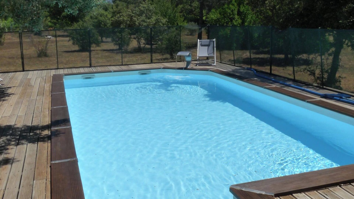 Besse-sur-Issole Villa | Homerez - Spacious Villa in Flassans-sur-Issole with Private Pool