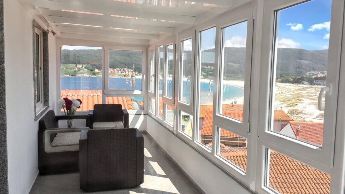 Laxe Apartment | Homerez - Spacious Apartment Facing the Sea - Laxe - 75 m² - Terrace