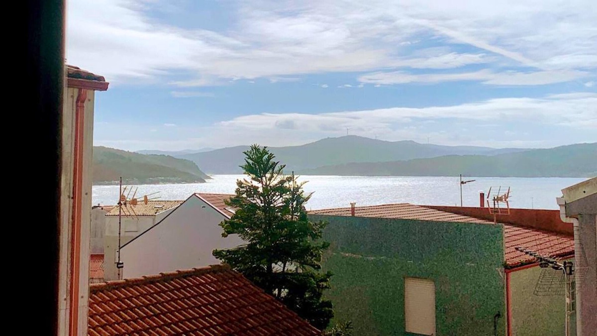 Corme Porto House | Homerez - Spacious house 6 km from the beach for 6 pers. in Corme Porto