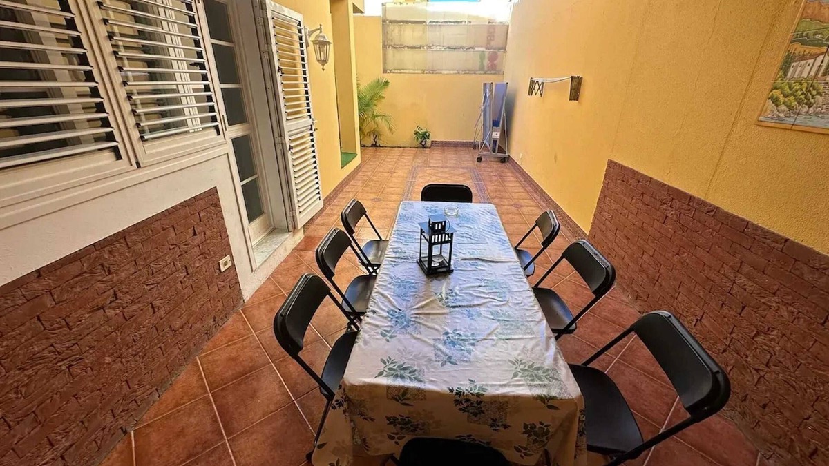 El Tablero House | Homerez - Spacious house near El Tablero with fenced garden