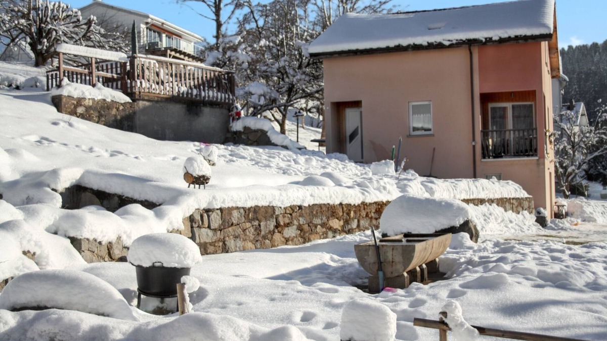 Gerardmer House | Homerez - Spacious House in Gérardmer
