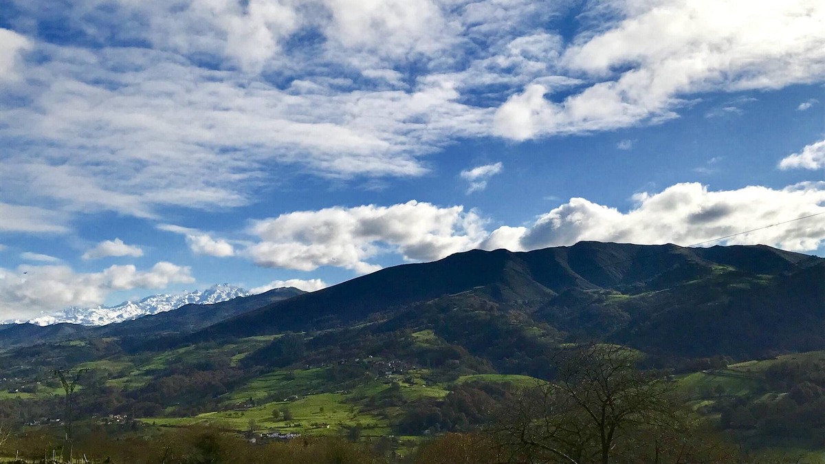 Cuestespines House | Homerez - Spacious house for 7 ppl. with terrace at Rozadas