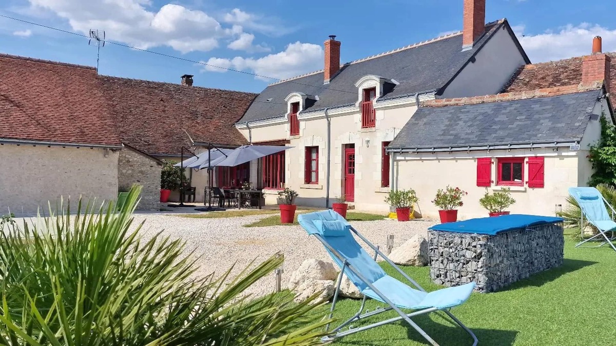 Mosnes House | Homerez - Spacious house for 8 ppl. with swimming-pool, spa and garden at Mosnes