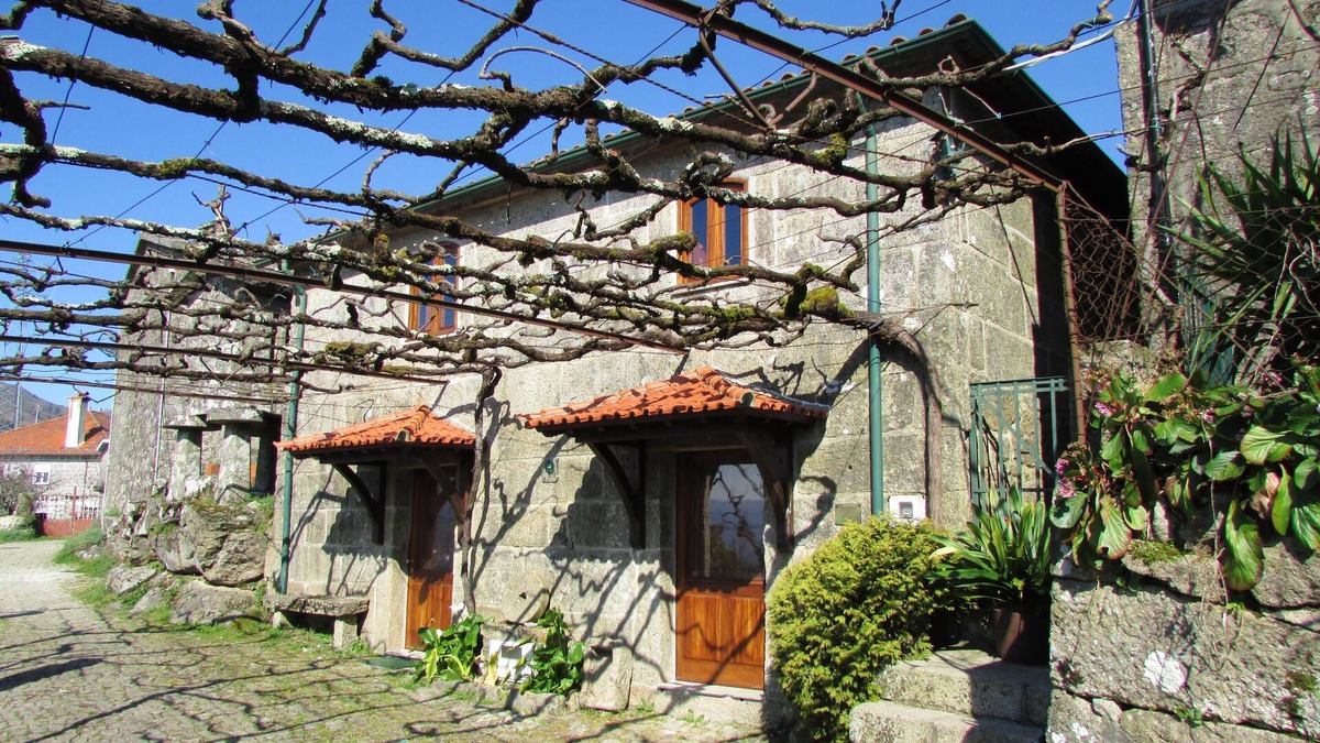 Lindoso House | Homerez - Spacious house for 7 ppl. at Ponte da Barca