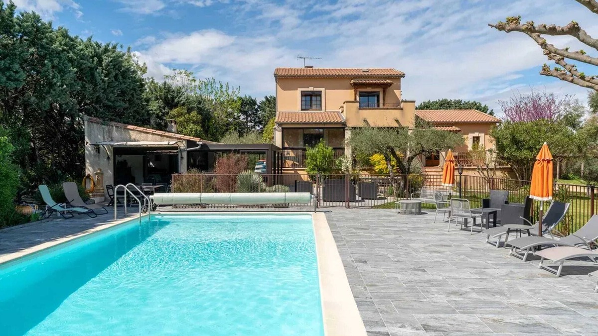 Vezenobres Villa | Homerez - Spacious Villa in Vézénobres with Private Pool