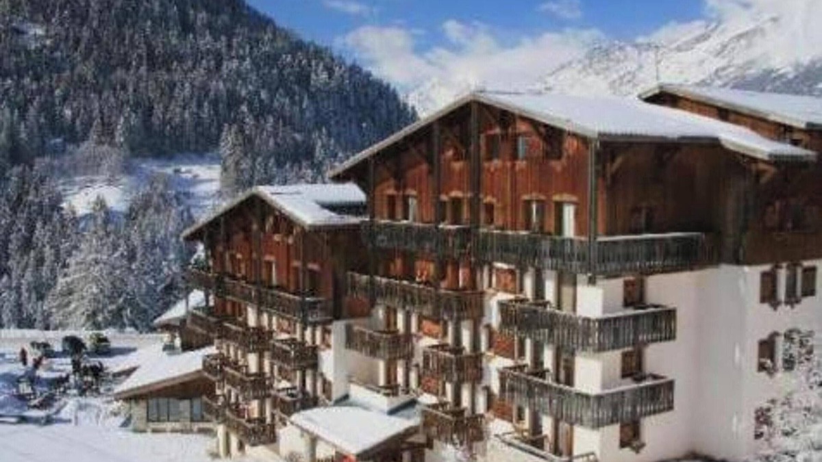 Valfrejus Apartment | Homerez - Studio in Modane mountain view