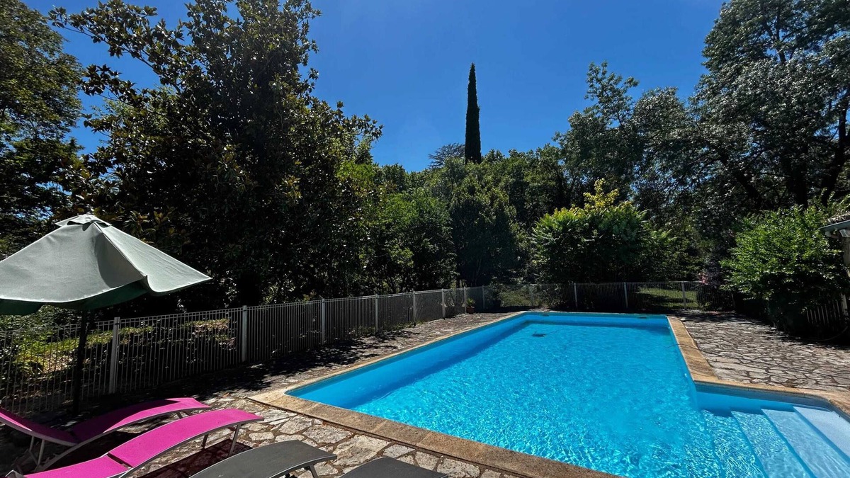 Berrias-et-Casteljau Villa | Homerez - Villa in Berrias-et-Casteljau