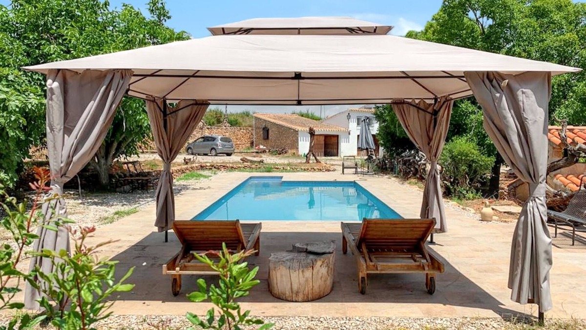 Vall d'Alba Villa | Homerez - Villa in Vall d'Alba