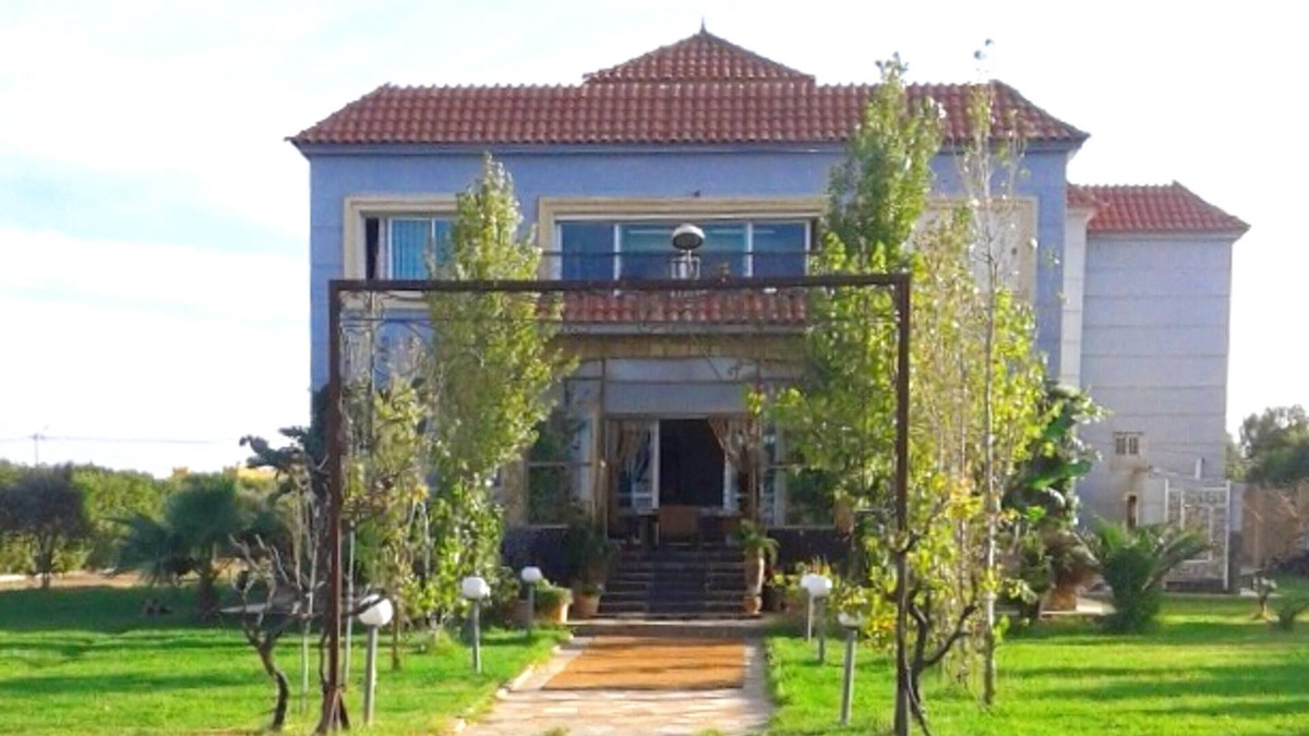 Laghnimyene Villa | Homerez - Villa for 6 ppl. with swimming-pool and terrace at Laghnimyene
