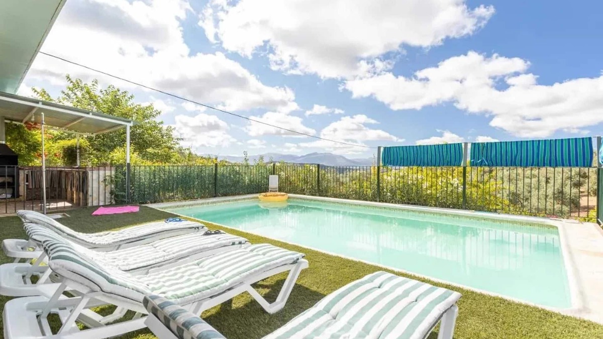 Archidona Villa | Homerez - Villa in Archidona, mountain view