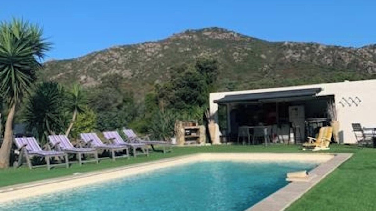 Saint-Florent Villa | Homerez - Villa in Saint-Florent