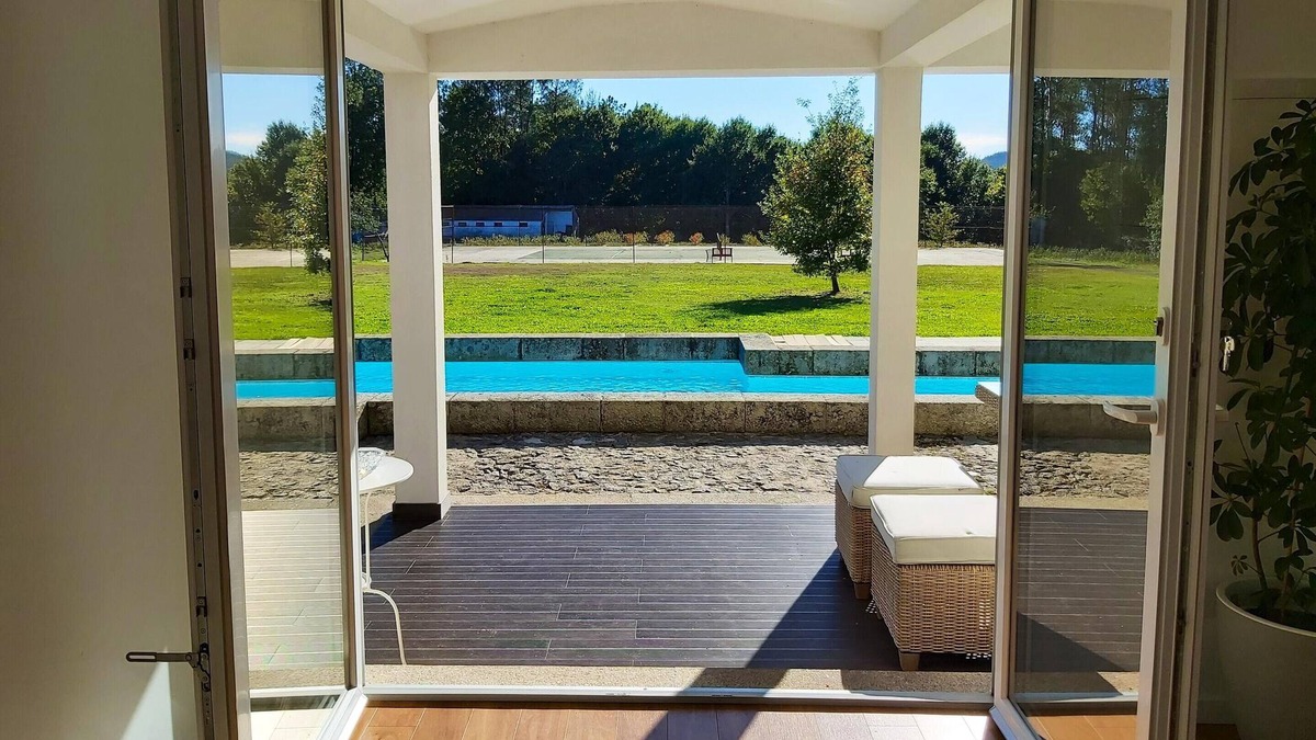 Sao Pedro do Sul Villa | Homerez - Villa for 16 ppl. with swimming-pool and terrace at São Pedro do Sul