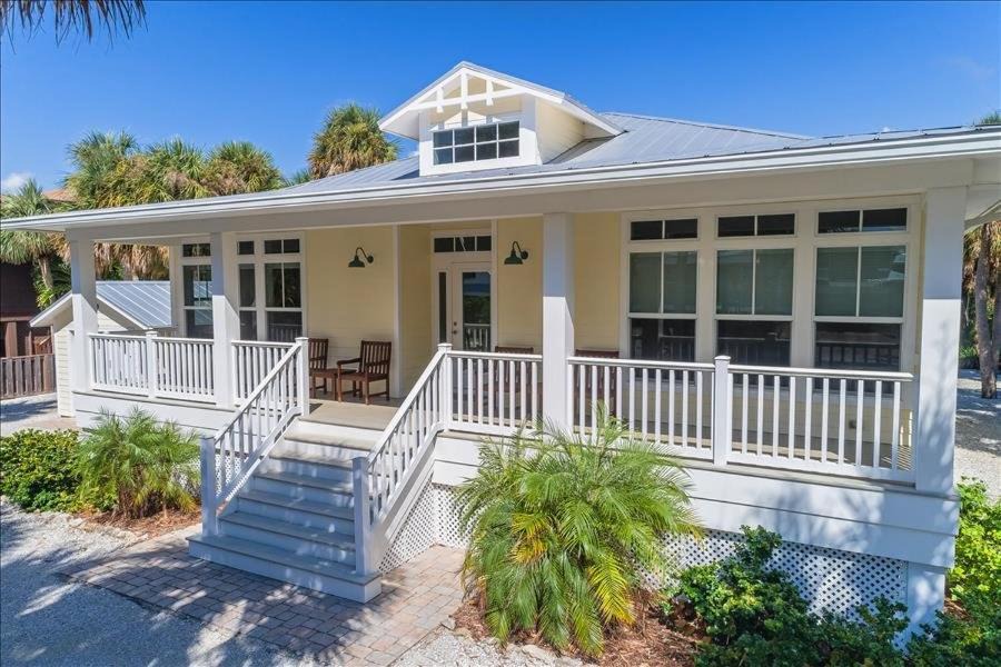 Golden Beach House | Homes- 231 Wheeler