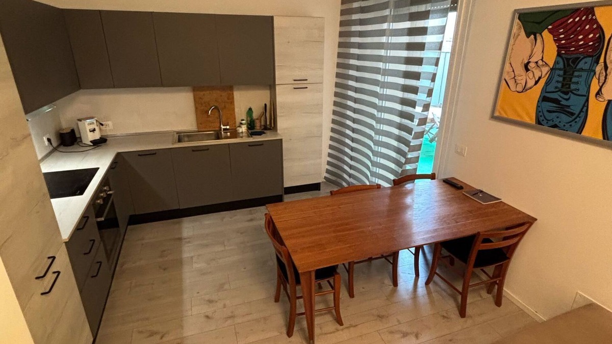 Ancona Apartment | Homes in Ancona Apartment-C