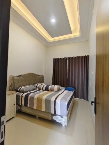 Dinoyo House | Homestay Al Bayt syariah