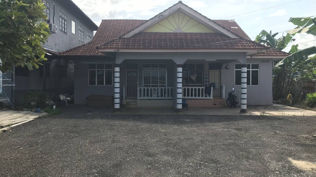 Padang Sena House | Homestay Che Yang