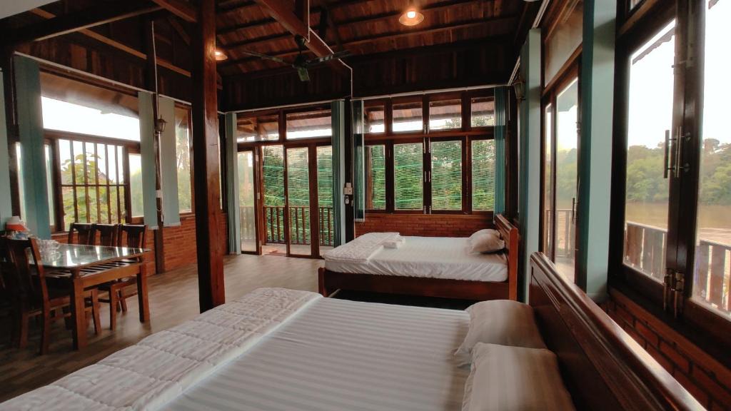 Quan Tom Bed & Breakfast | Homestay Dat Viet